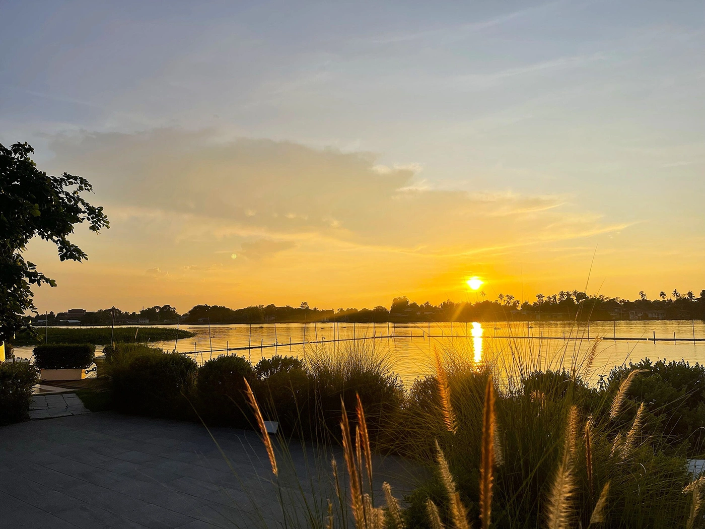 Kalanan Riverside Resort 4